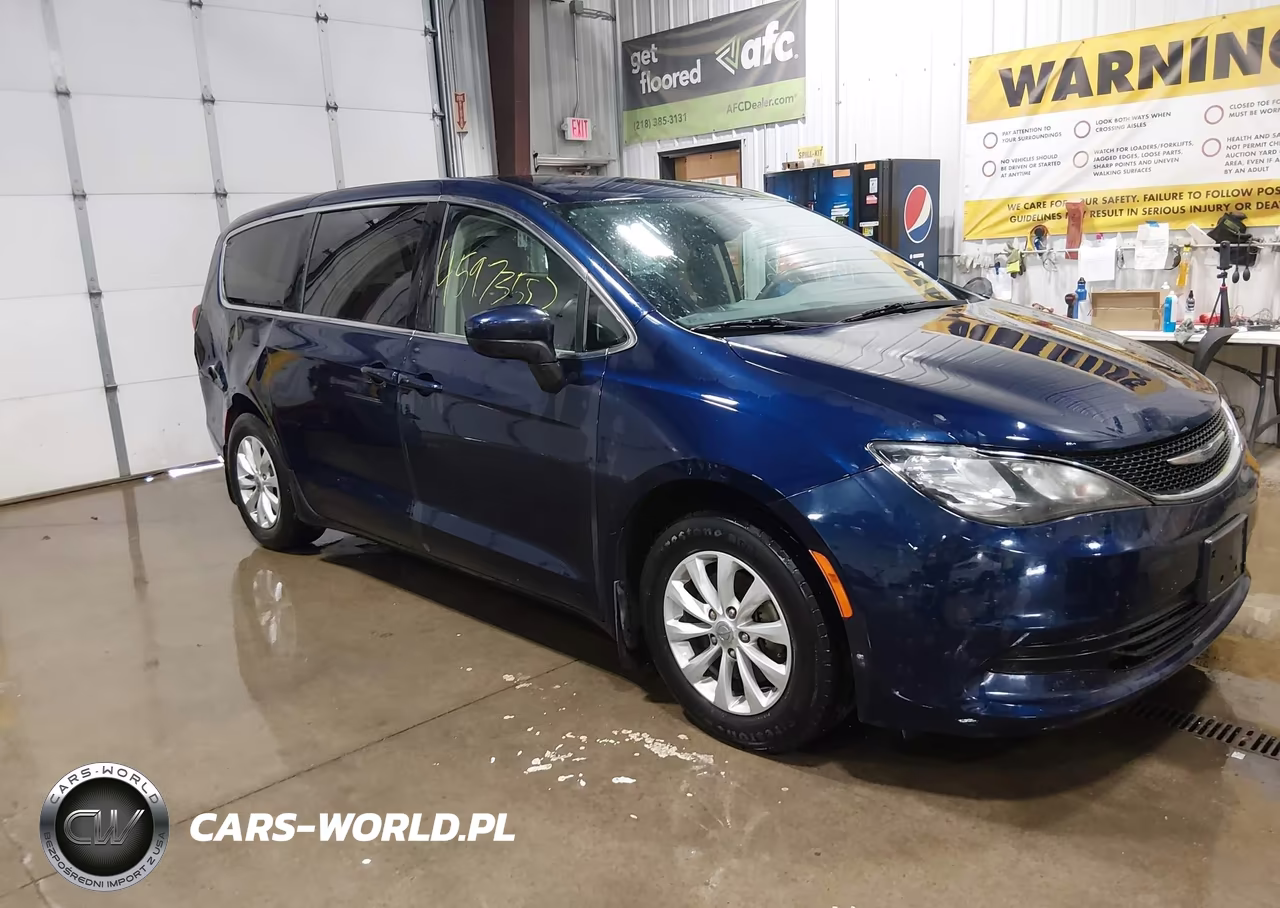 2017 Chrysler Pacifica Touring VIN:2C4RC1DG9HR517794 - 1