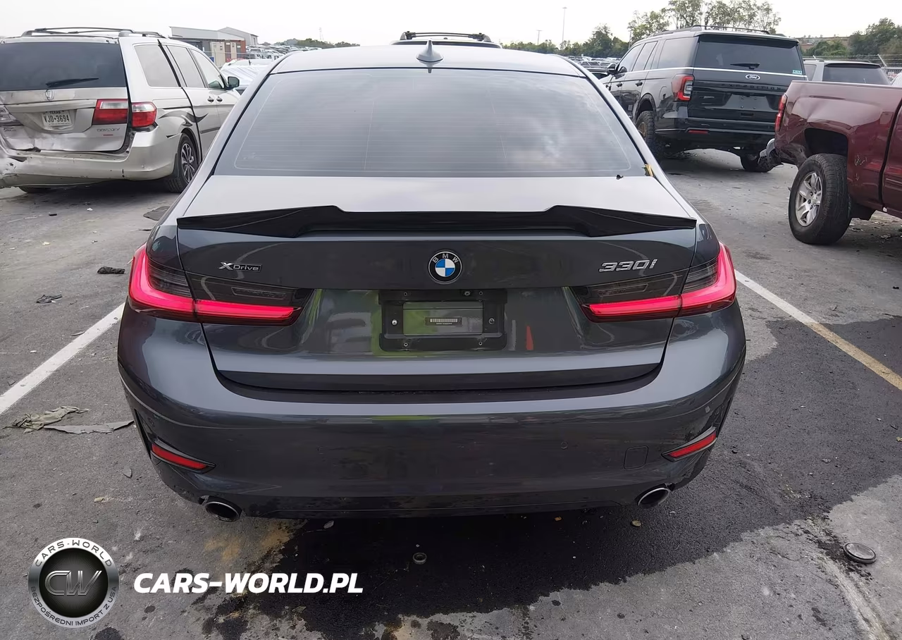 2019 BMW 330I xDrive VIN:3MW5R7J52K8A04944 - 16