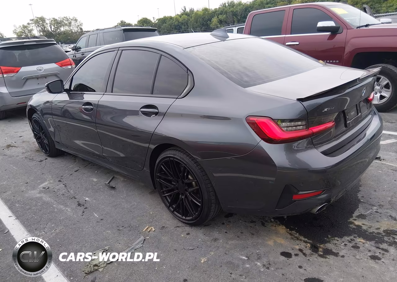 2019 BMW 330I xDrive VIN:3MW5R7J52K8A04944 - 3