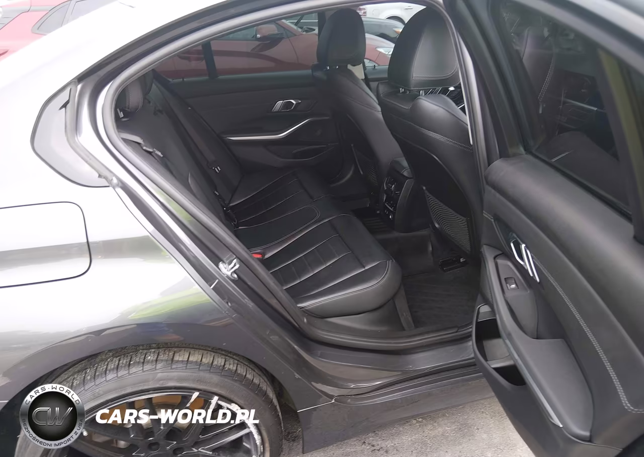 2019 BMW 330I xDrive VIN:3MW5R7J52K8A04944 - 8