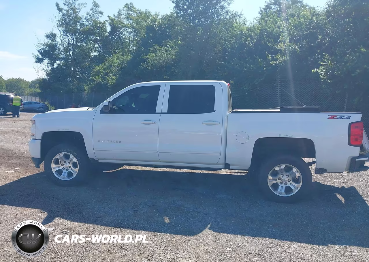 2018 Chevrolet Silverado 1500 2Lt VIN:3GCUKREC6JG472106 - 15