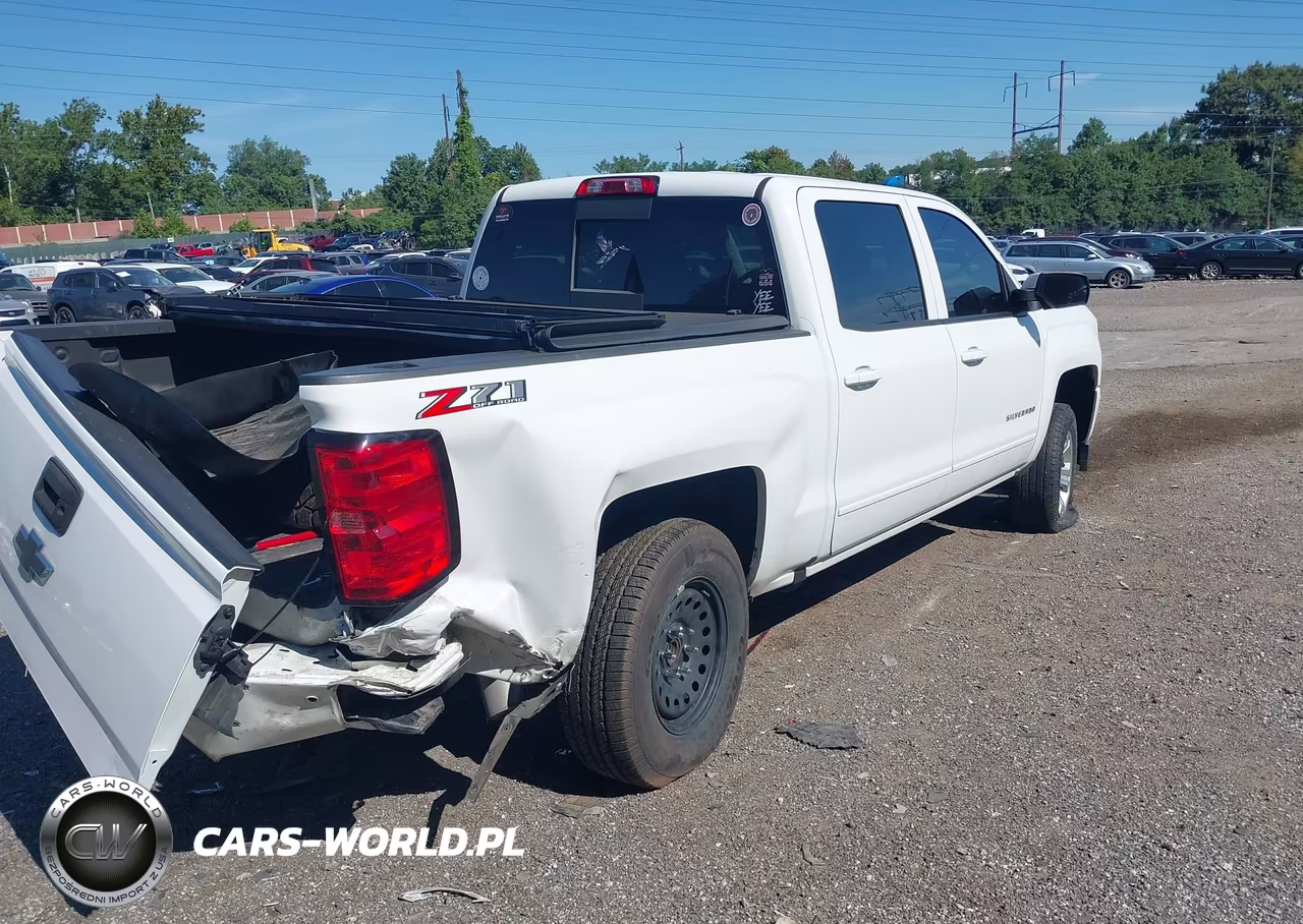2018 Chevrolet Silverado 1500 2Lt VIN:3GCUKREC6JG472106 - 4