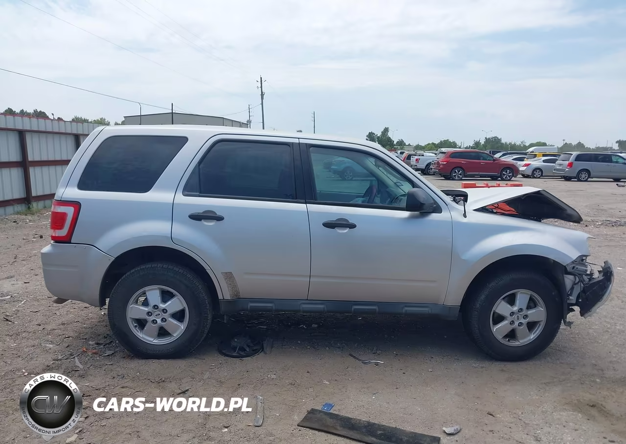 2010 Ford Escape Xls VIN:1FMCU0C7XAKD10975 - 13