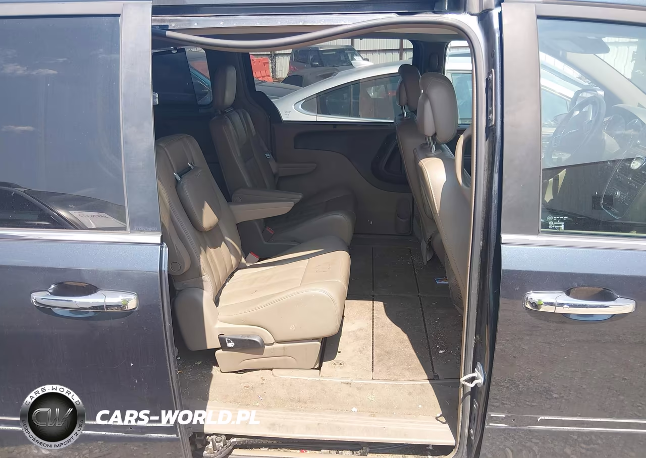 2013 Chrysler Town & Country Touring-L VIN:2C4RC1CGXDR692020 - 8