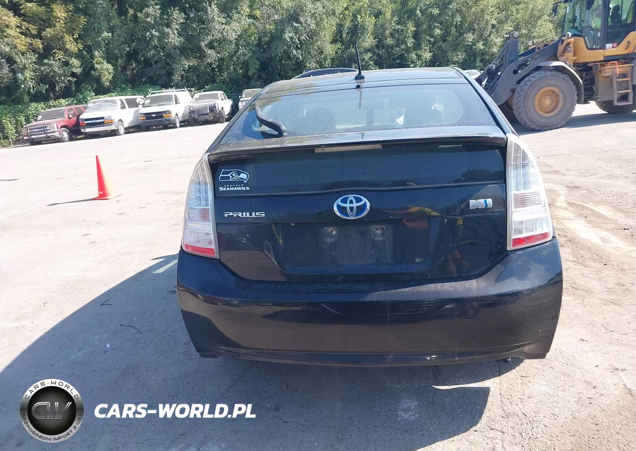 2011 Toyota Prius Three VIN:JTDKN3DUXB0295264 - 16