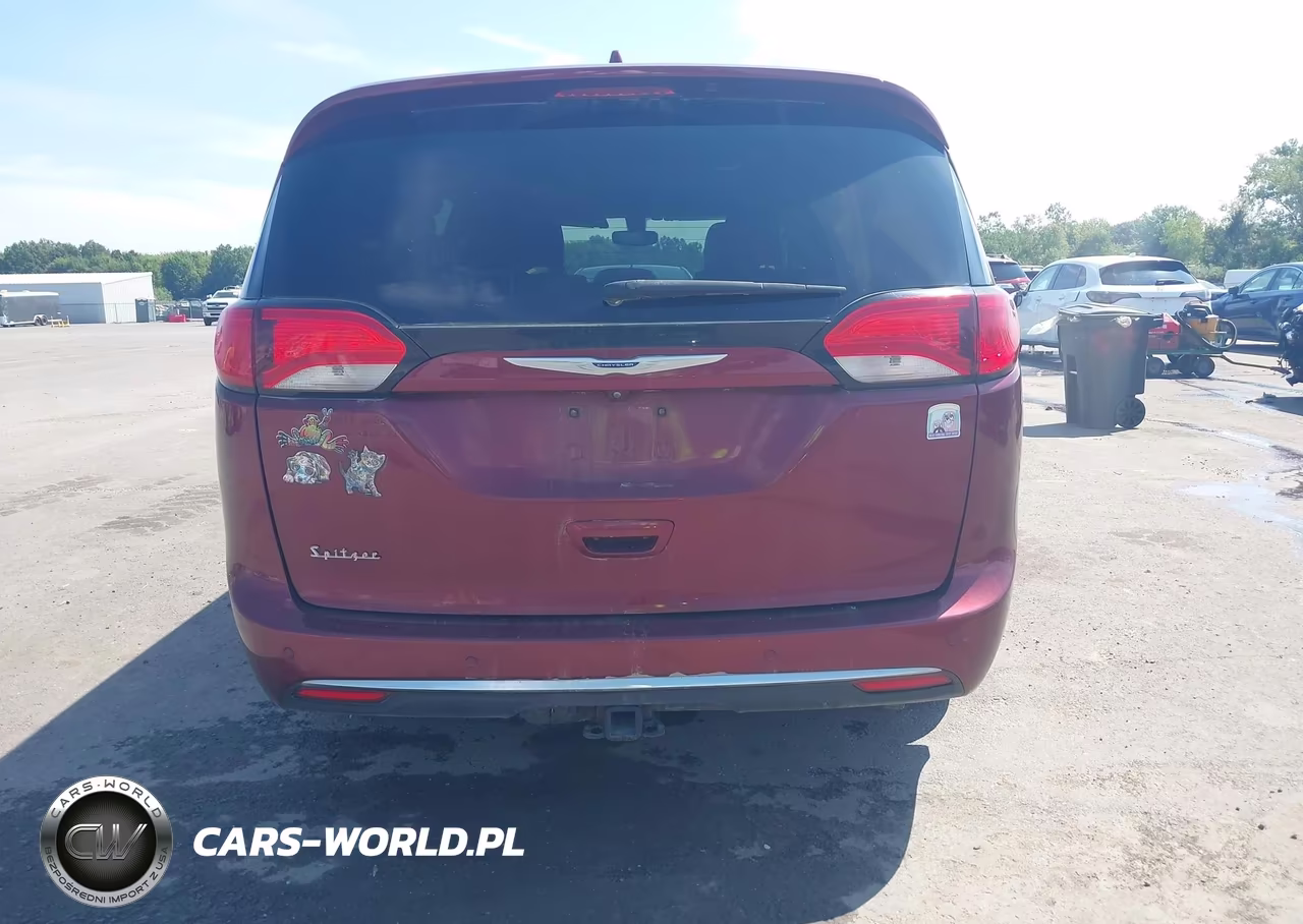 2018 Chrysler Pacifica Touring L Plus VIN:2C4RC1EG3JR293670 - 16