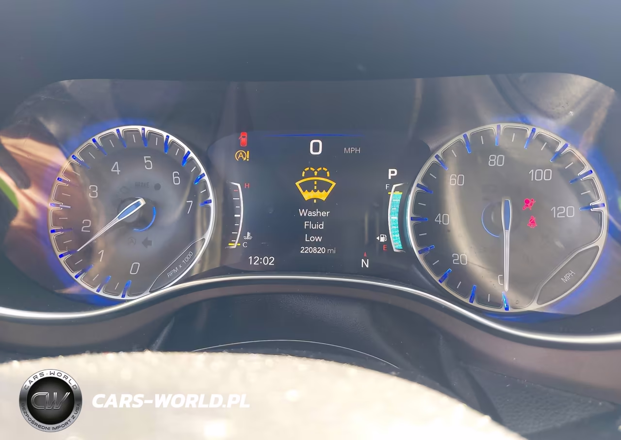 2018 Chrysler Pacifica Touring L Plus VIN:2C4RC1EG3JR293670 - 7