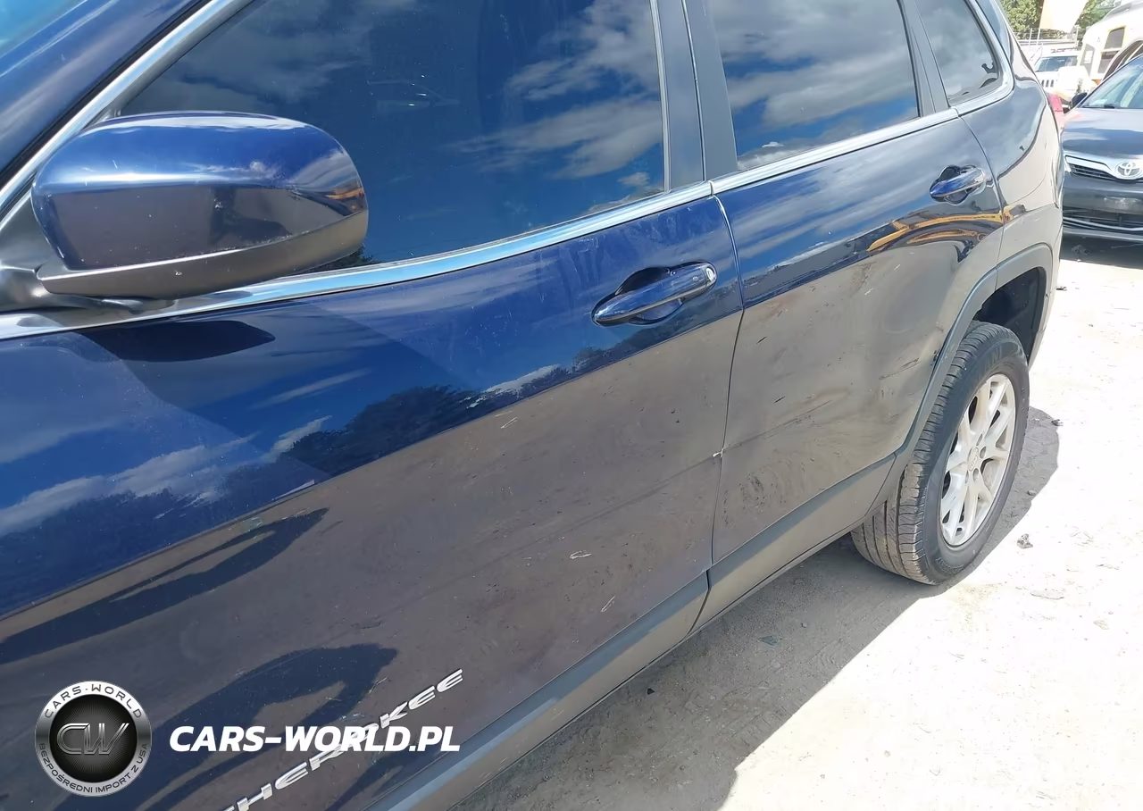 2014 Jeep Cherokee Latitude VIN:1C4PJMCB7EW270010 - 6