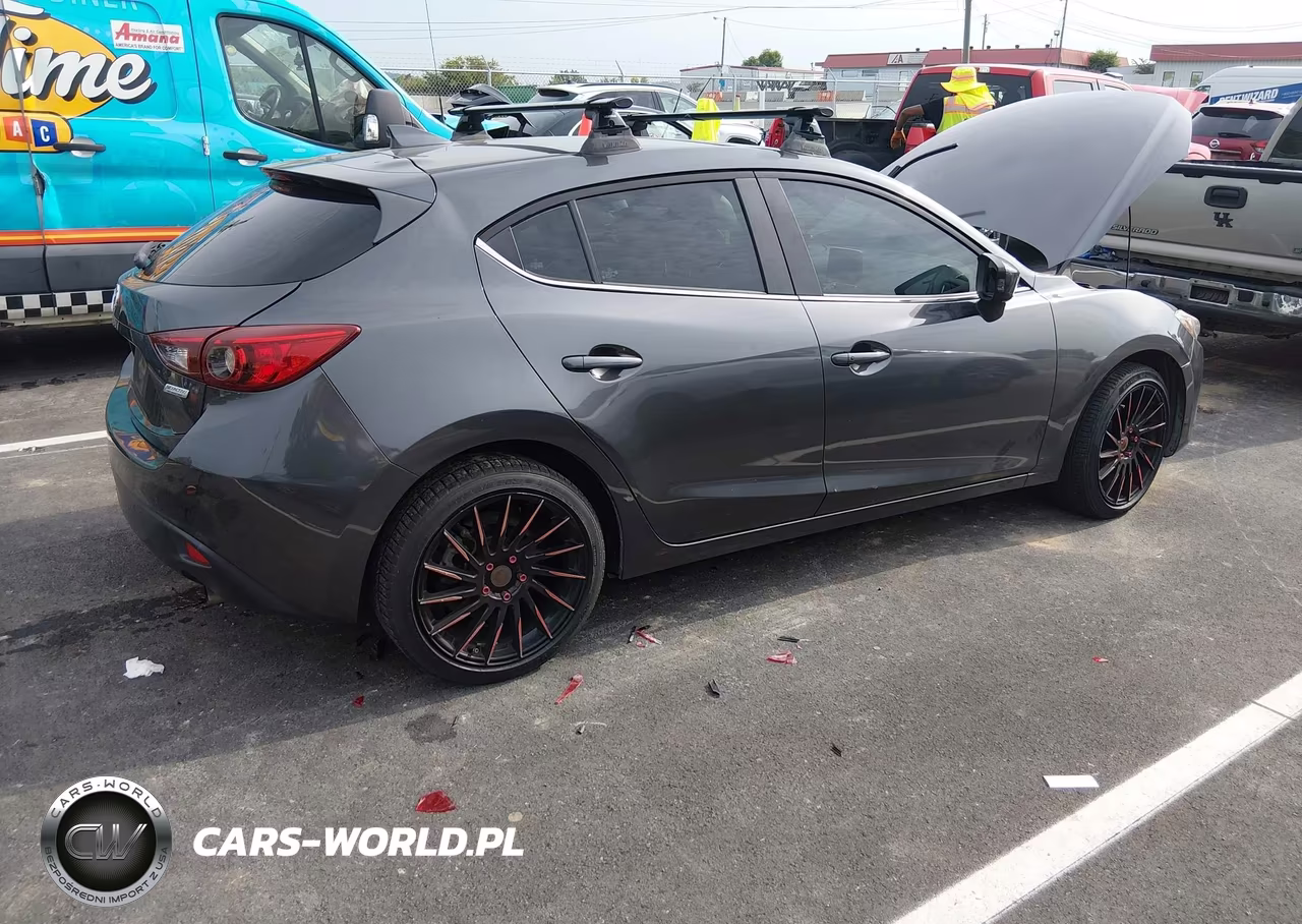 2016 Mazda Mazda3 S Touring VIN:JM1BM1M38G1300011 - 4