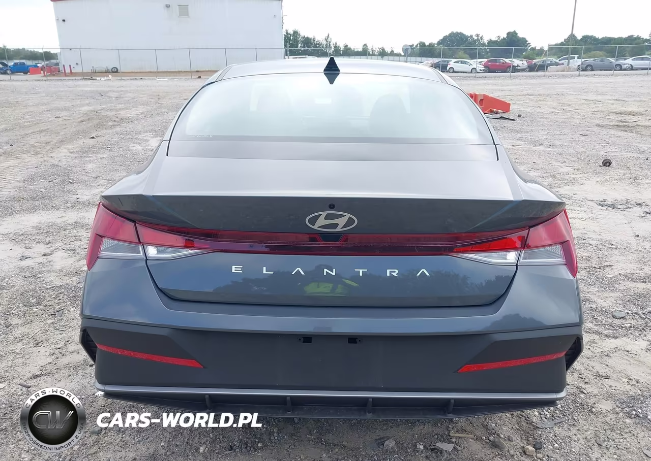 2026 Hyundai Elantra Se VIN:KMHLL4DG5TU200349 - 17