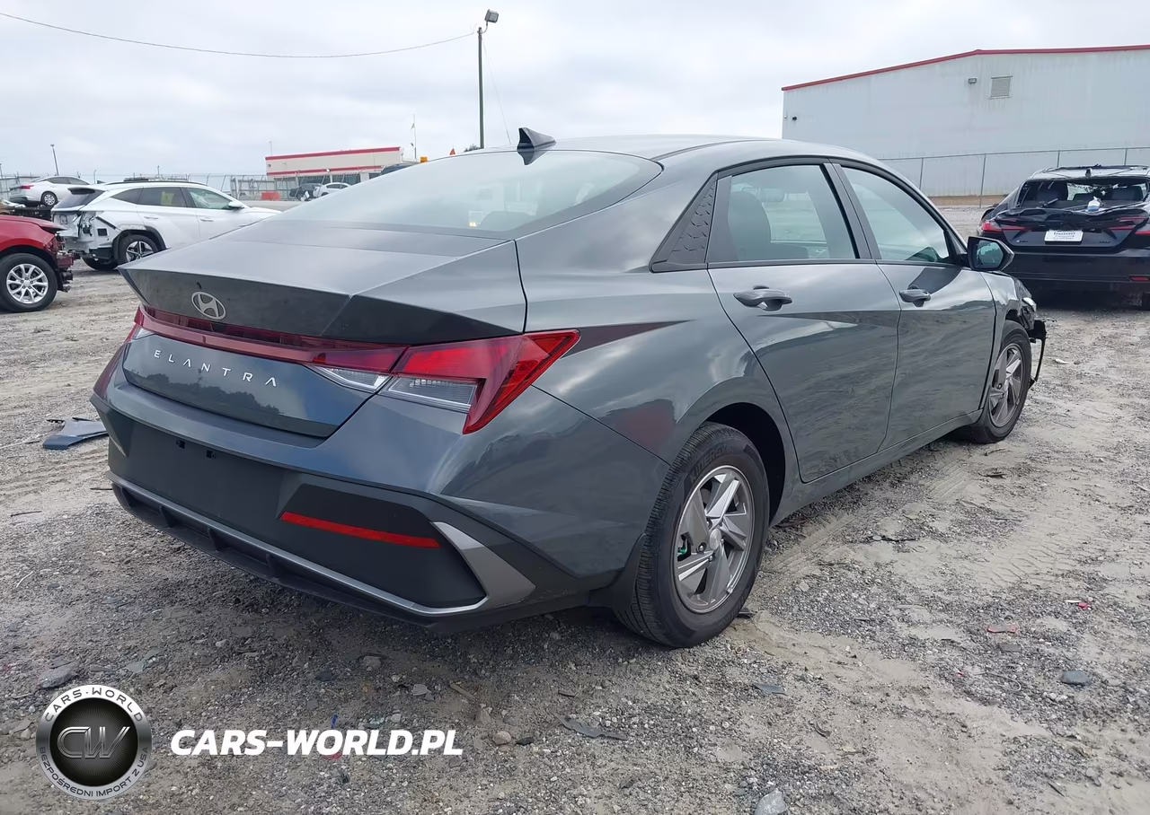 2026 Hyundai Elantra Se VIN:KMHLL4DG5TU200349 - 4