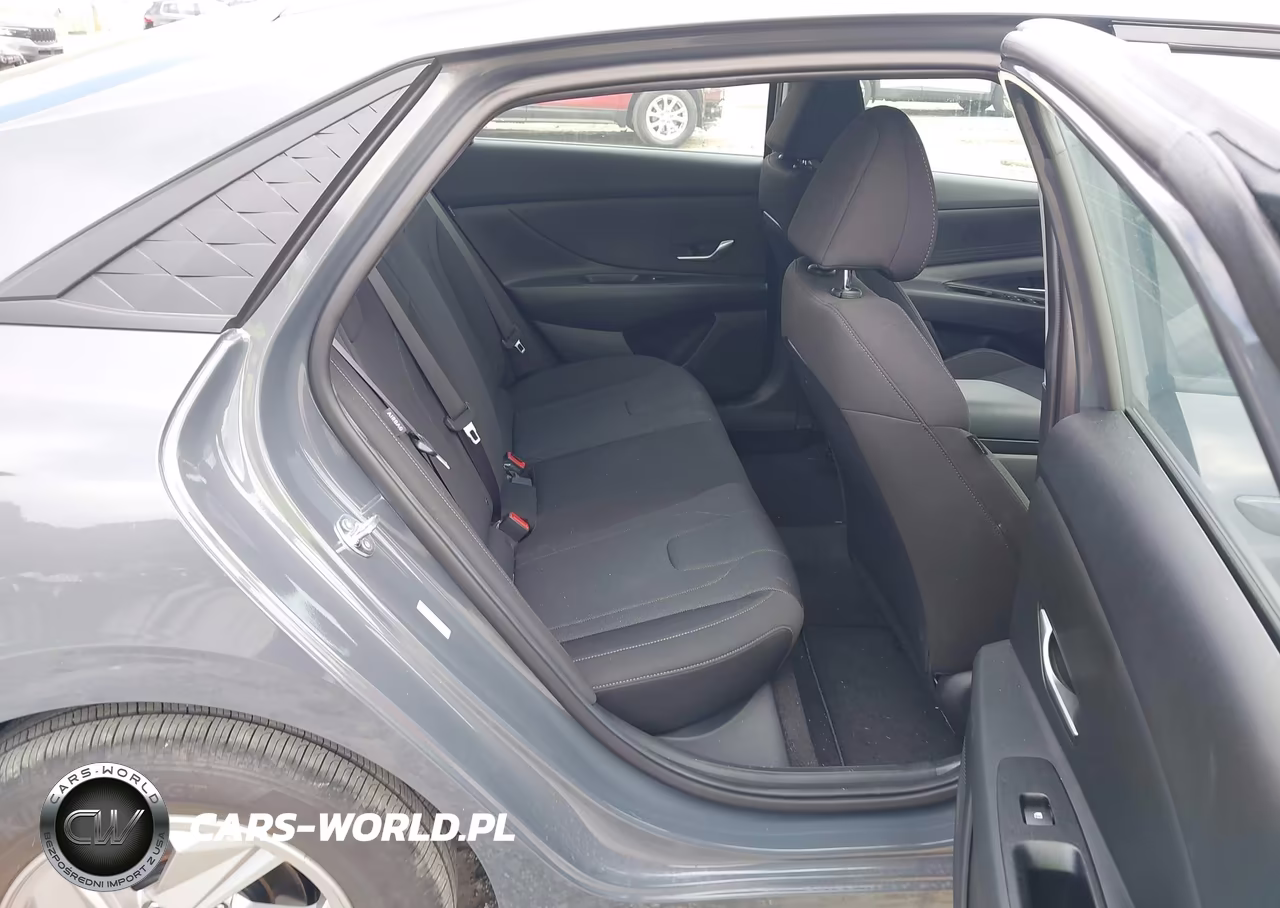 2026 Hyundai Elantra Se VIN:KMHLL4DG5TU200349 - 8
