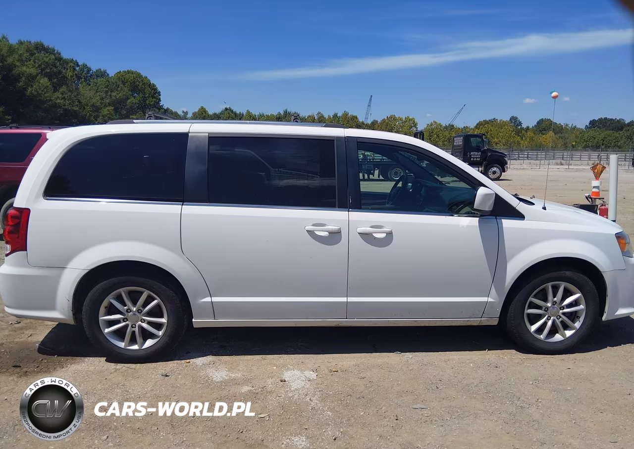 2018 Dodge Grand Caravan Sxt VIN:2C4RDGCG0JR266011 - 13