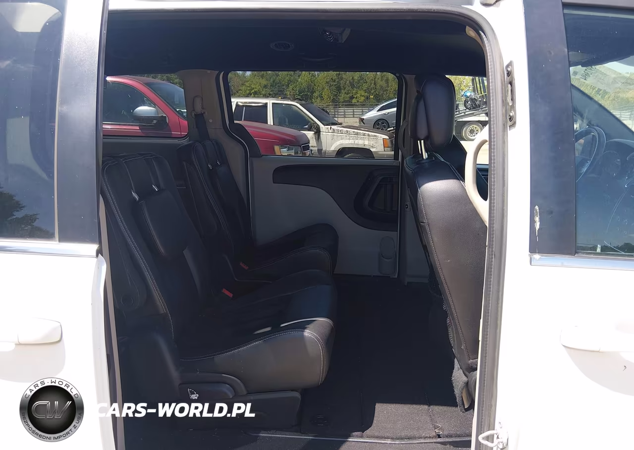 2018 Dodge Grand Caravan Sxt VIN:2C4RDGCG0JR266011 - 8