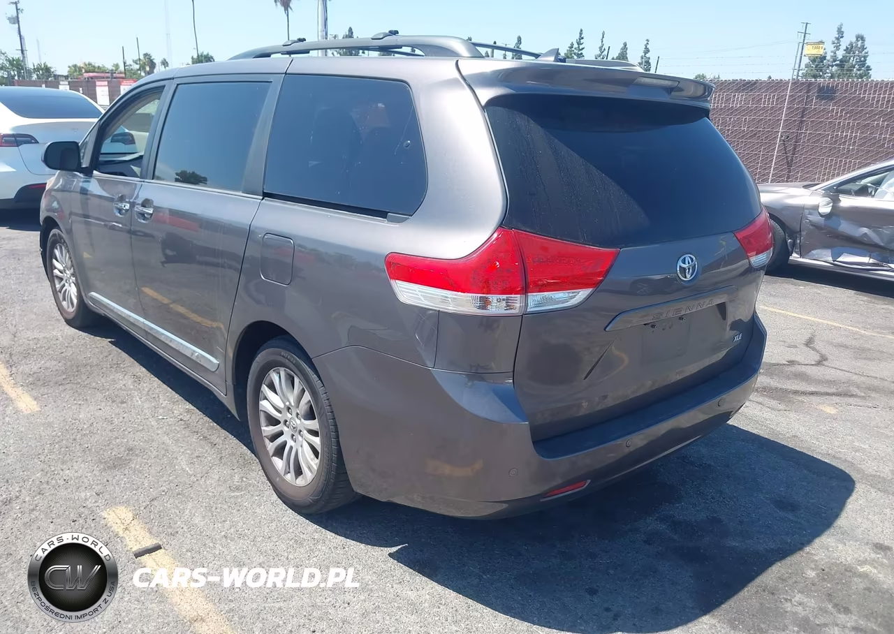 2012 Toyota Sienna Xle V6 8 Passenger VIN:5TDYK3DCXCS231895 - 3