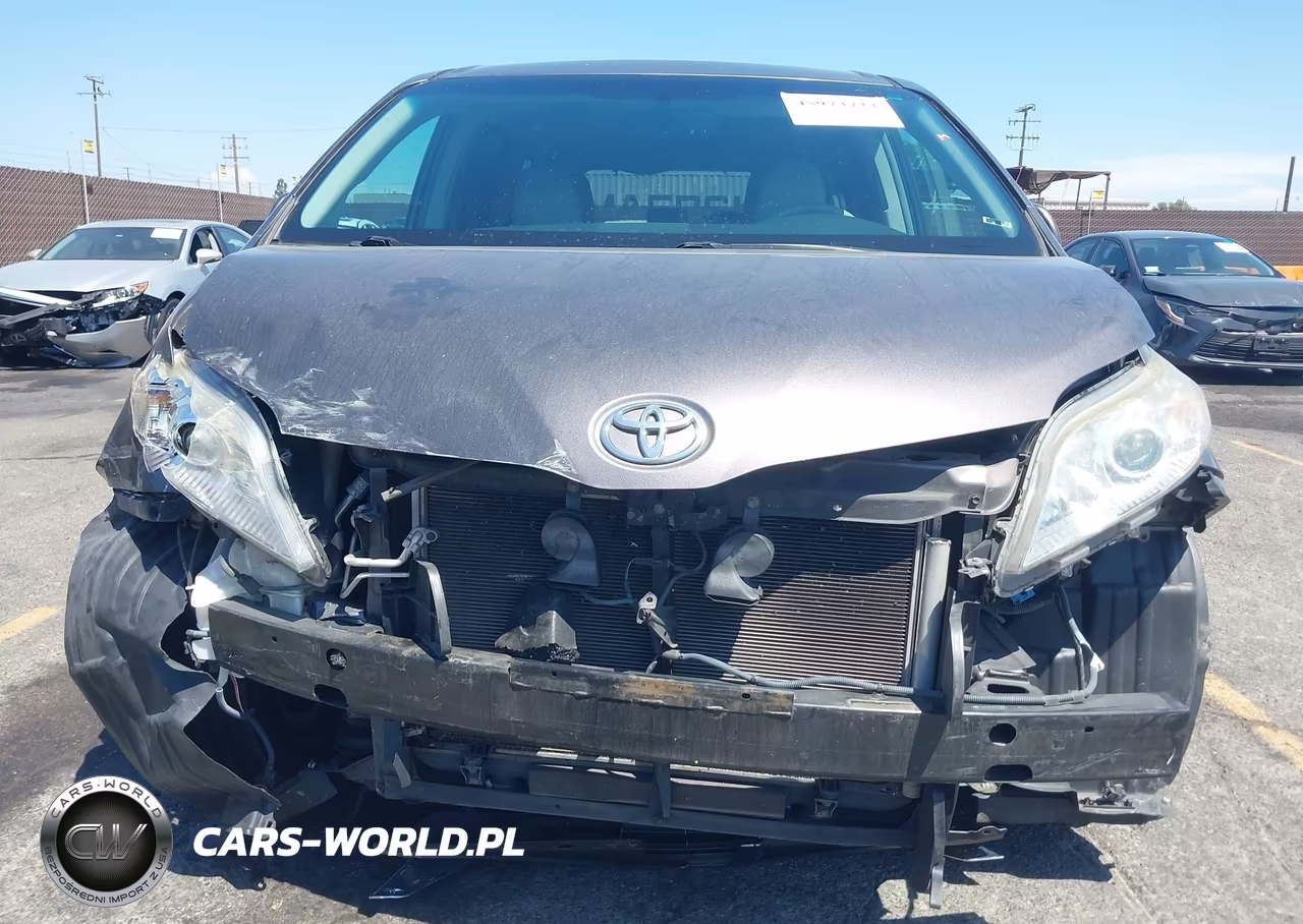 2012 Toyota Sienna Xle V6 8 Passenger VIN:5TDYK3DCXCS231895 - 6