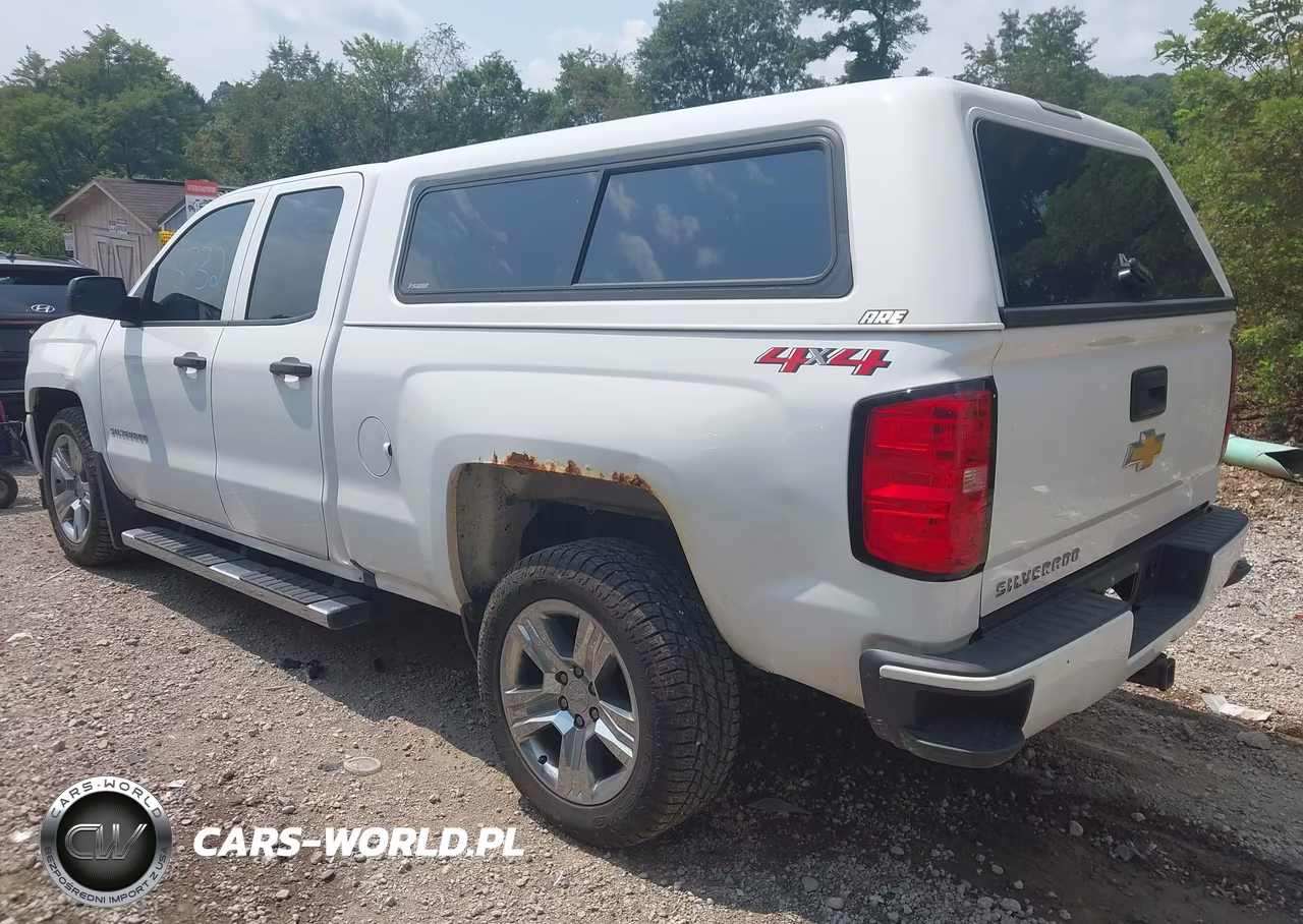 2018 Chevrolet Silverado 1500 Custom VIN:1GCVKPEC6JZ280404 - 3