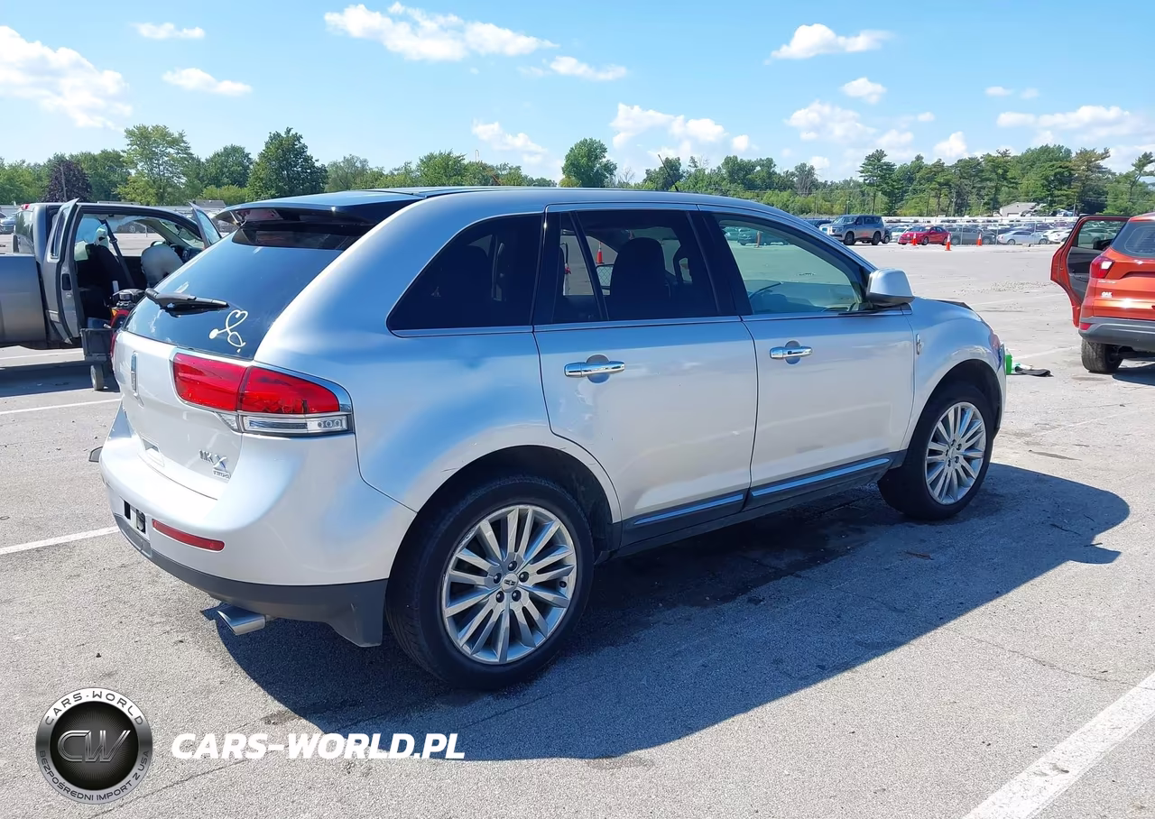 2011 Lincoln Mkx VIN:2LMDJ8JK5BBJ01937 - 4