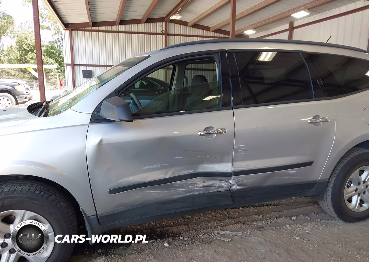 2014 Chevrolet Traverse Ls VIN:1GNKRFED5EJ167105 - 6