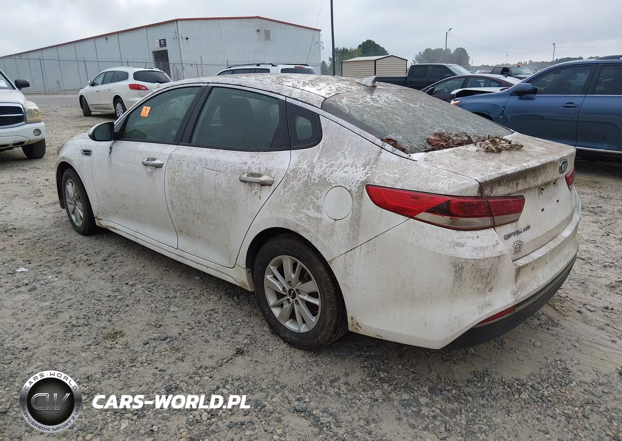 2018 Kia Optima Lx VIN:KNAGT4L32J5235648 - 3