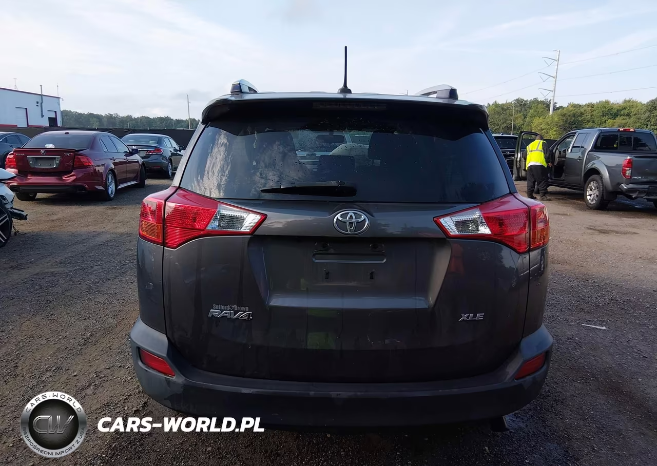 2015 Toyota Rav4 Xle VIN:JTMWFREV8FJ042310 - 16