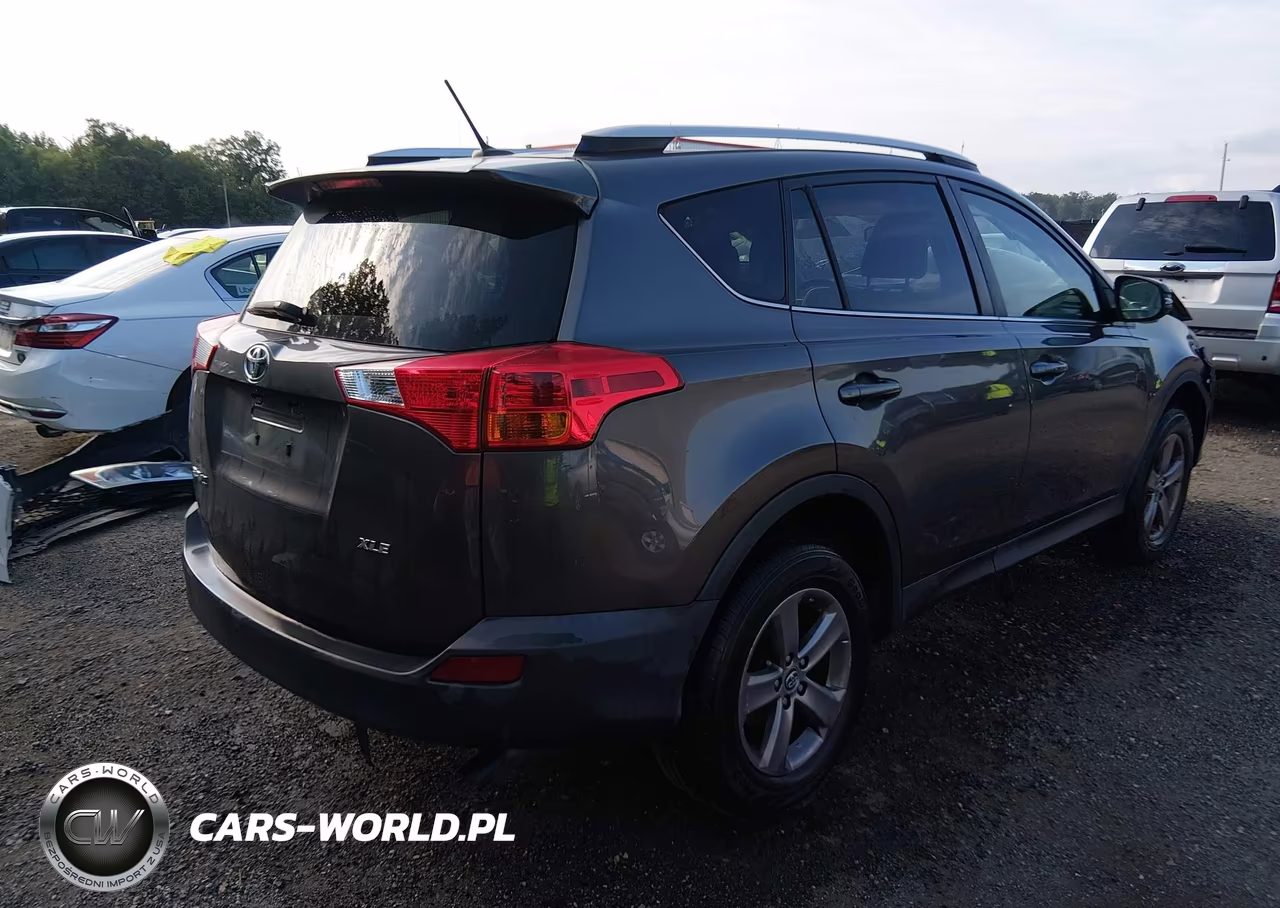 2015 Toyota Rav4 Xle VIN:JTMWFREV8FJ042310 - 4