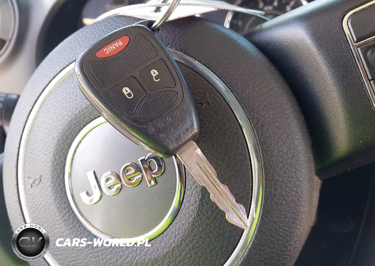2014 Jeep Wrangler Unlimited Sport VIN:1C4BJWDG8EL249832 - 11