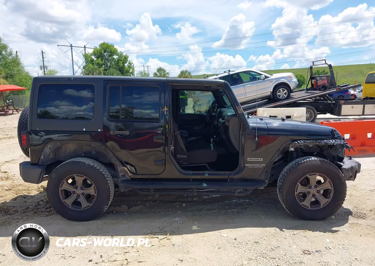 2014 Jeep Wrangler Unlimited Sport VIN:1C4BJWDG8EL249832 - 14