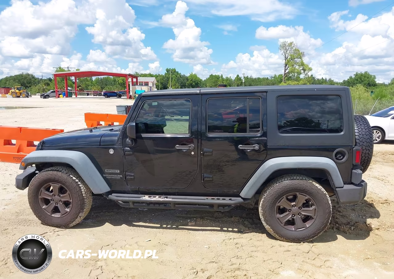 2014 Jeep Wrangler Unlimited Sport VIN:1C4BJWDG8EL249832 - 15