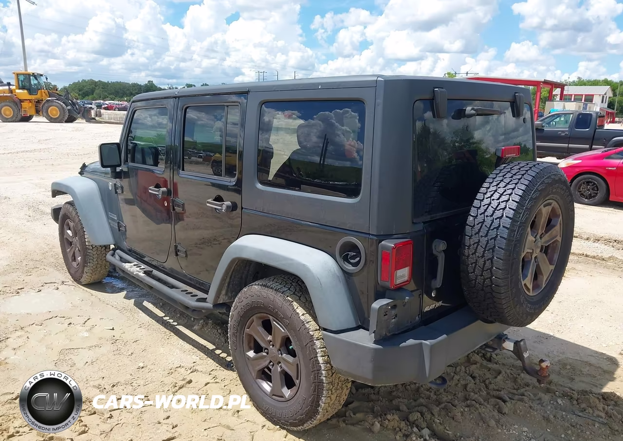 2014 Jeep Wrangler Unlimited Sport VIN:1C4BJWDG8EL249832 - 3
