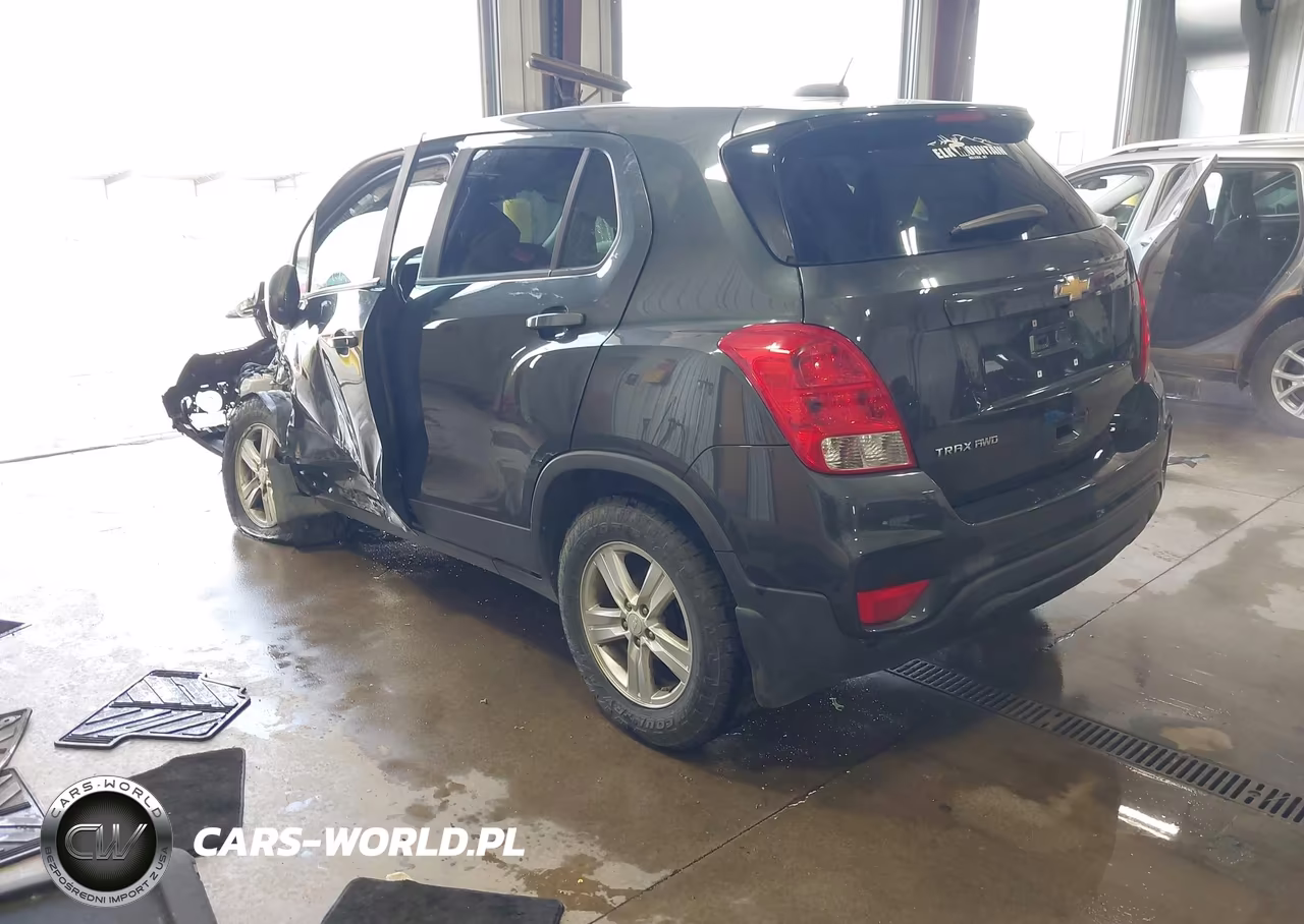 2019 Chevrolet Trax Ls VIN:3GNCJNSB7KL240410 - 3