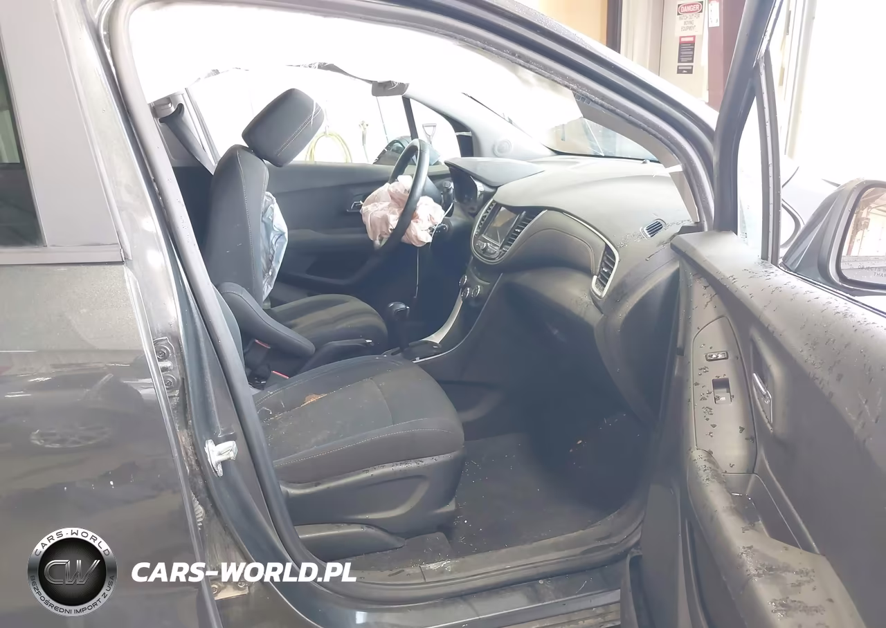 2019 Chevrolet Trax Ls VIN:3GNCJNSB7KL240410 - 5