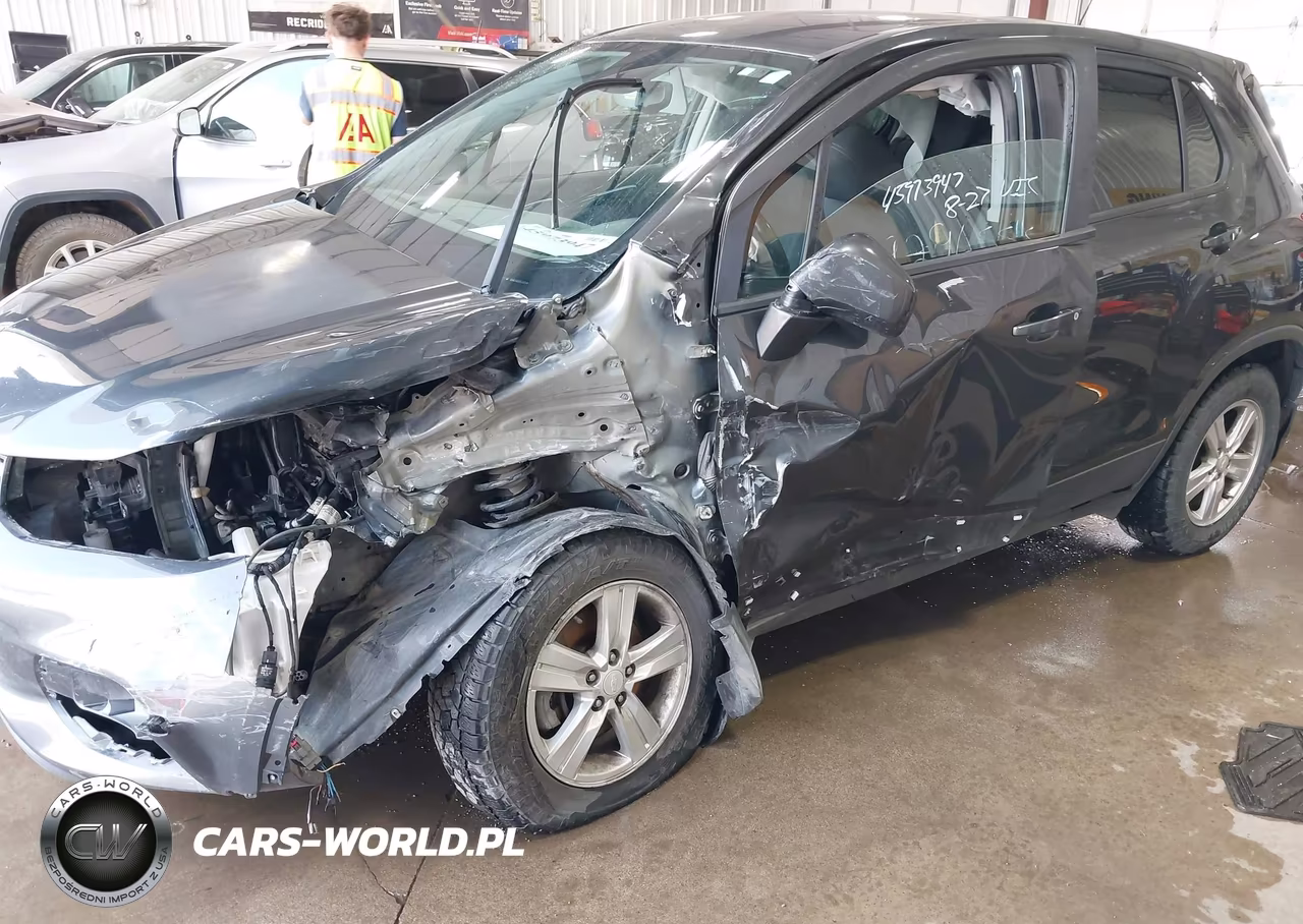 2019 Chevrolet Trax Ls VIN:3GNCJNSB7KL240410 - 6