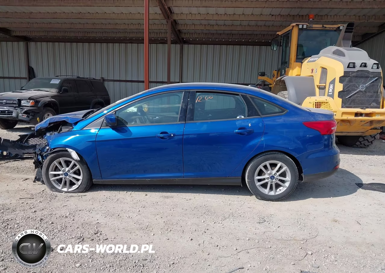 2018 Ford Focus Se VIN:1FADP3F27JL222077 - 14