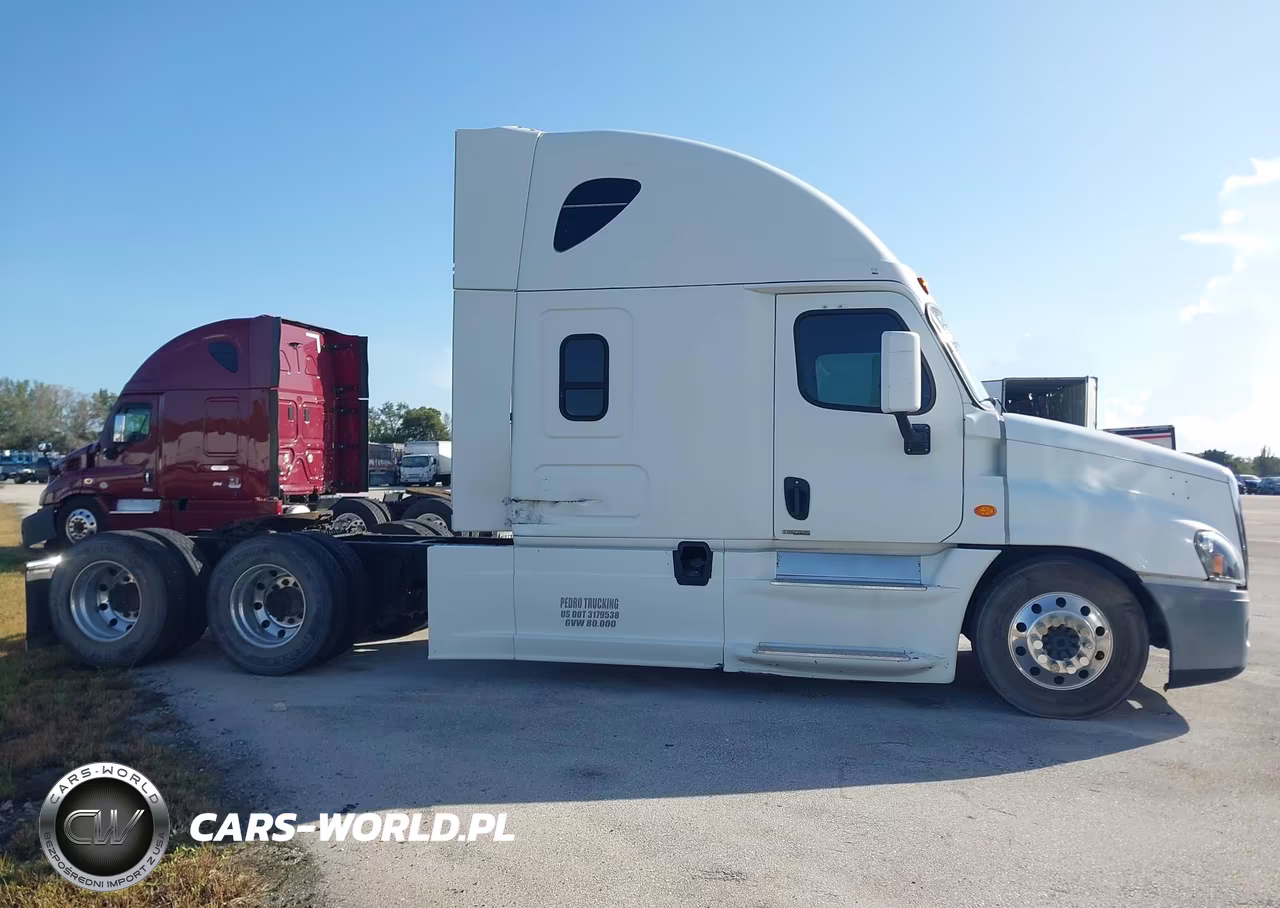2010 Freightliner Cascadia 125 VIN:1FUJGLDR9ALAN5729 - 16