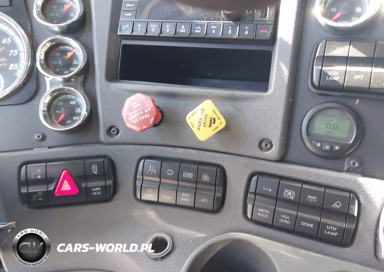 2010 Freightliner Cascadia 125 VIN:1FUJGLDR9ALAN5729 - 19