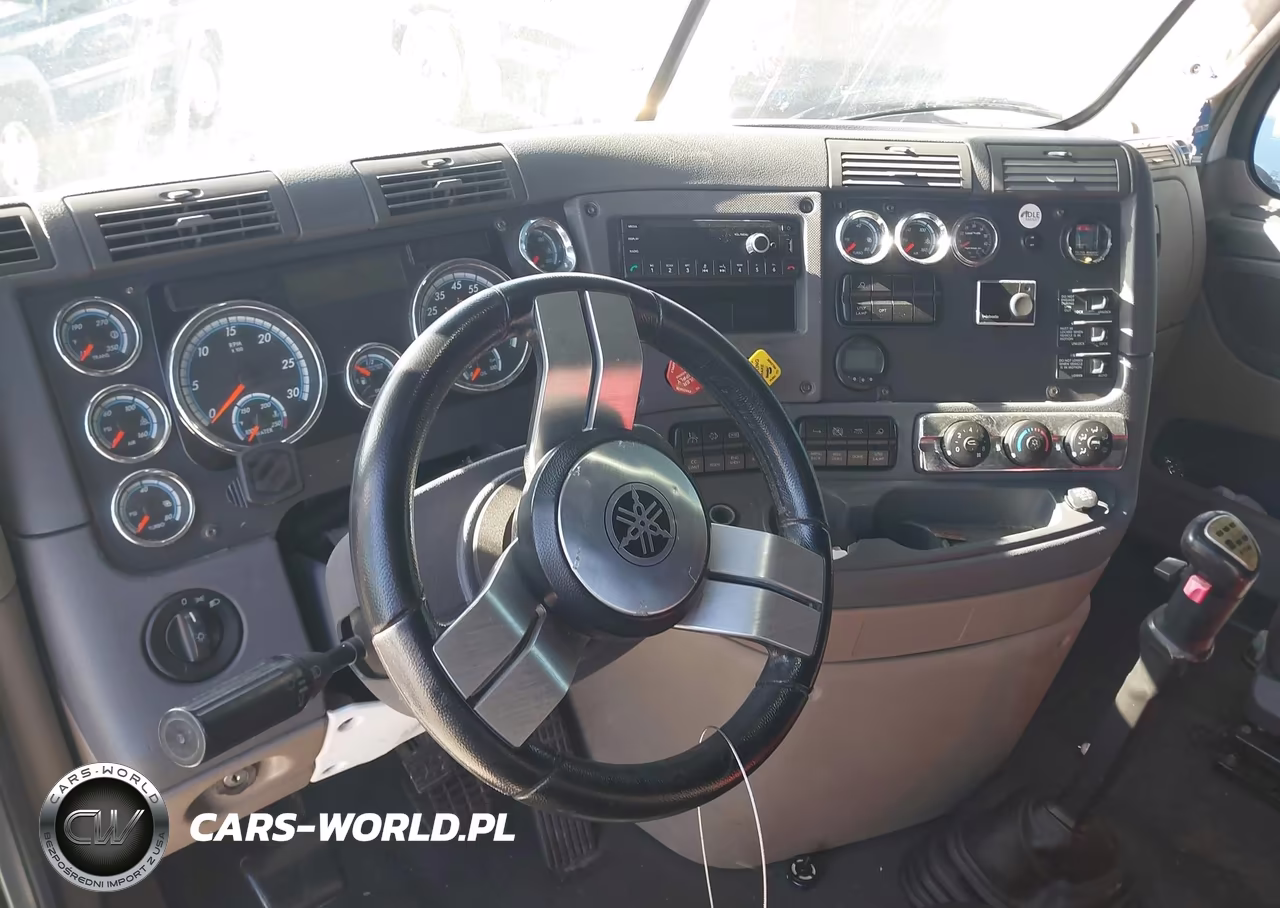 2010 Freightliner Cascadia 125 VIN:1FUJGLDR9ALAN5729 - 6