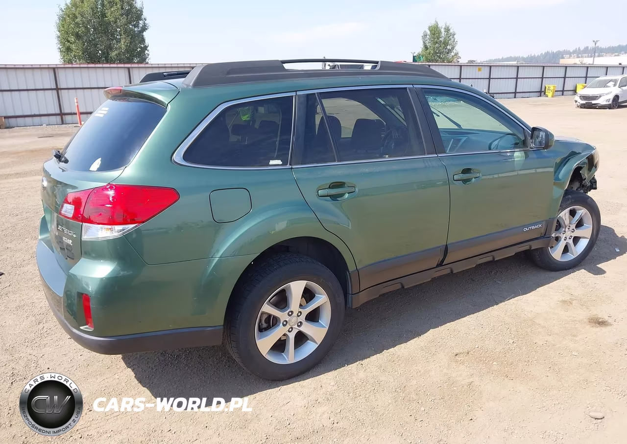 2013 Subaru Outback 2.5I Premium VIN:4S4BRBCC0D3267736 - 4