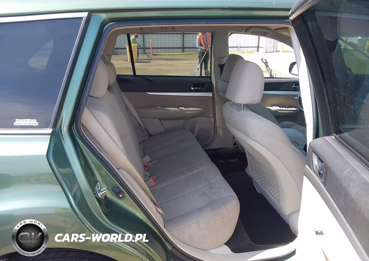 2013 Subaru Outback 2.5I Premium VIN:4S4BRBCC0D3267736 - 8