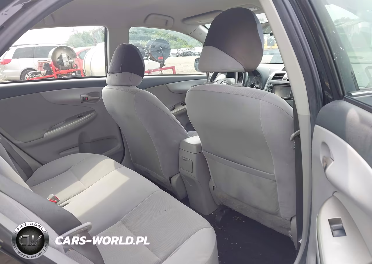 2013 Toyota Corolla Le VIN:JTDBU4EE8DJ117141 - 8