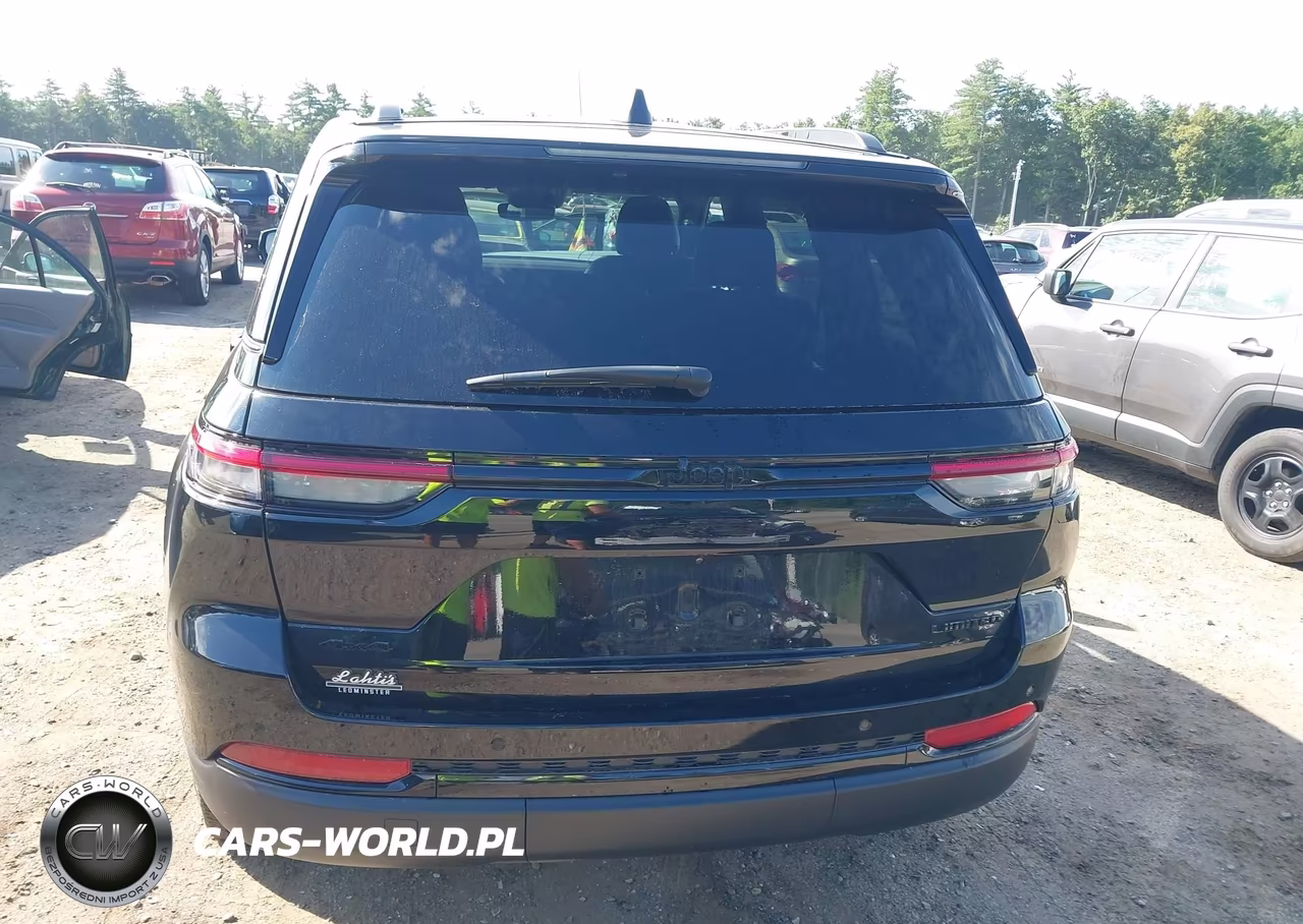 2024 Jeep Grand Cherokee Limited 4X4 VIN:1C4RJHBG0R8605423 - 16
