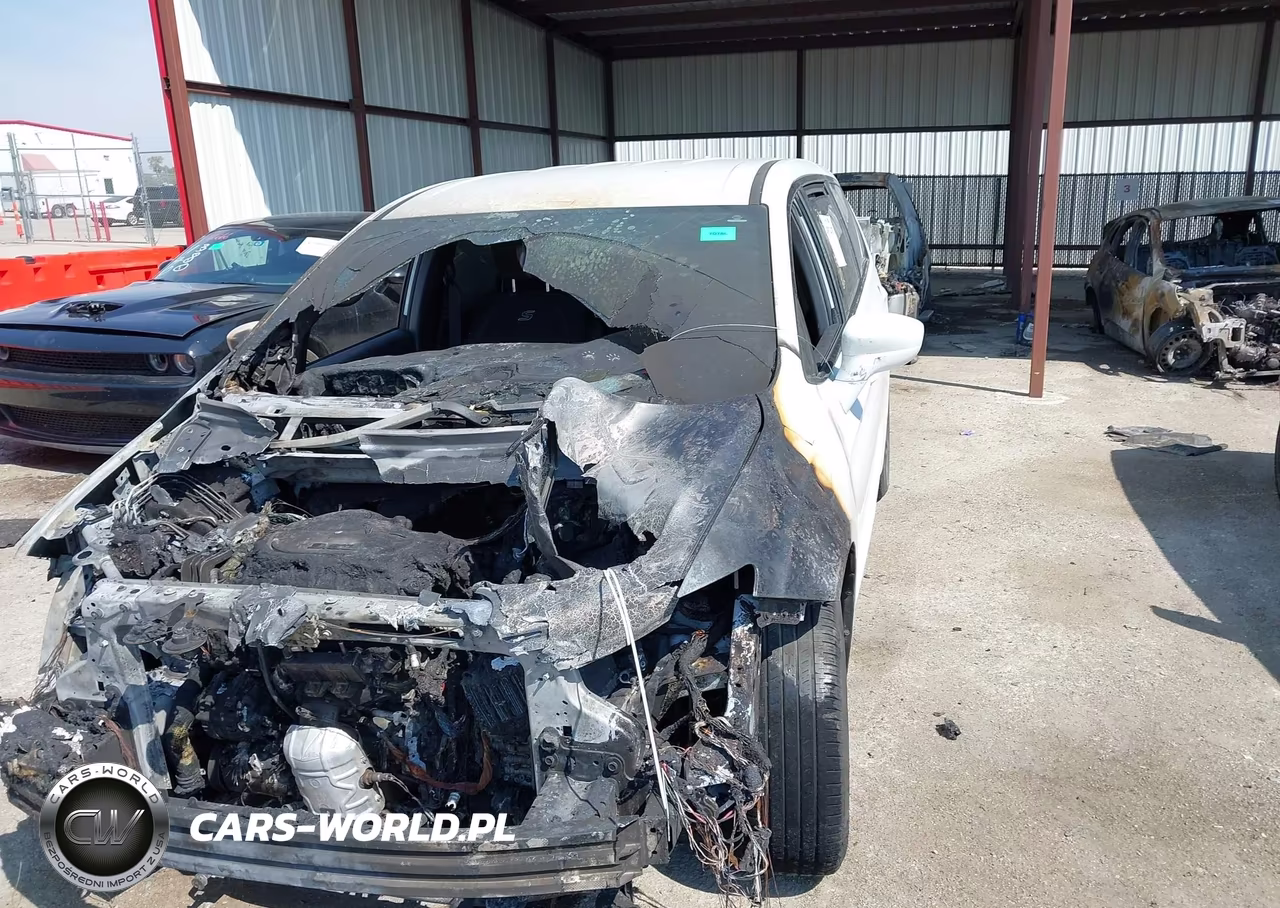 2020 Chrysler Pacifica Touring VIN:2C4RC1FG6LR281546 - 6