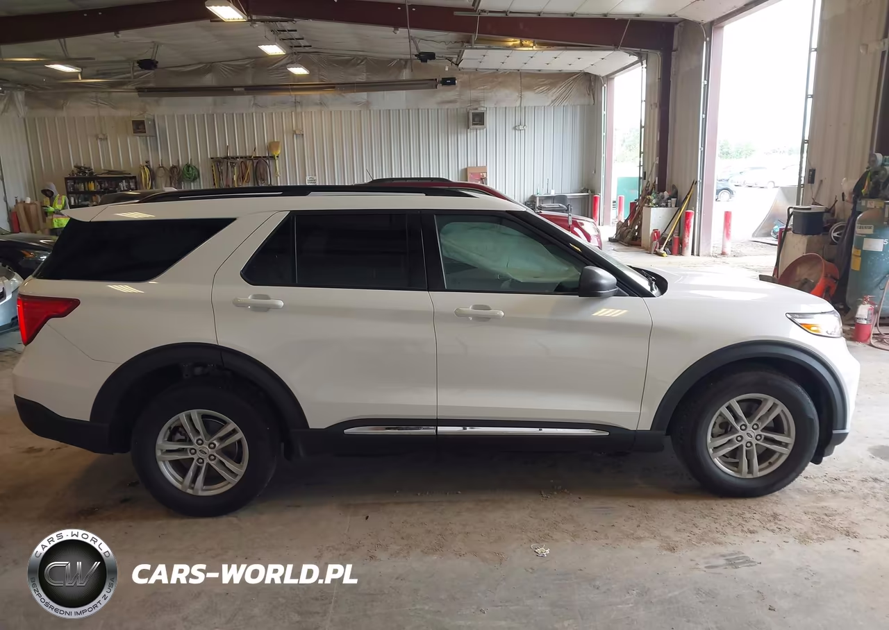 2024 Ford Explorer Xlt VIN:1FMSK8DH7RGA59077 - 13