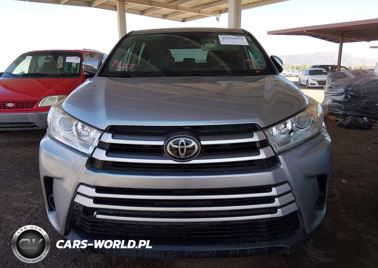 2018 Toyota Highlander Le VIN:5TDZZRFH3JS236736 - 12