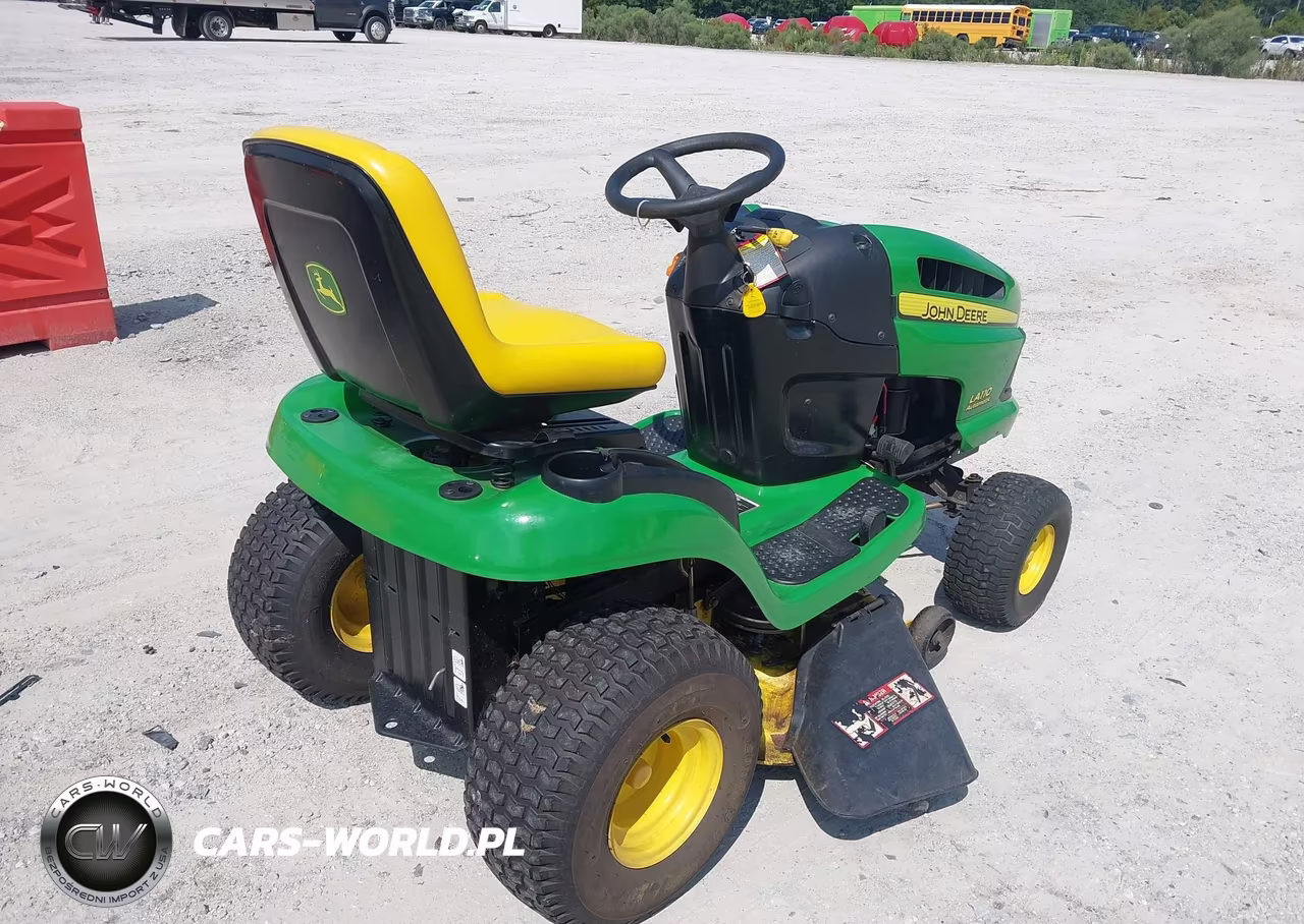 2008 John Deere Riding Lawnmower VIN:GX0110A056428 - 4