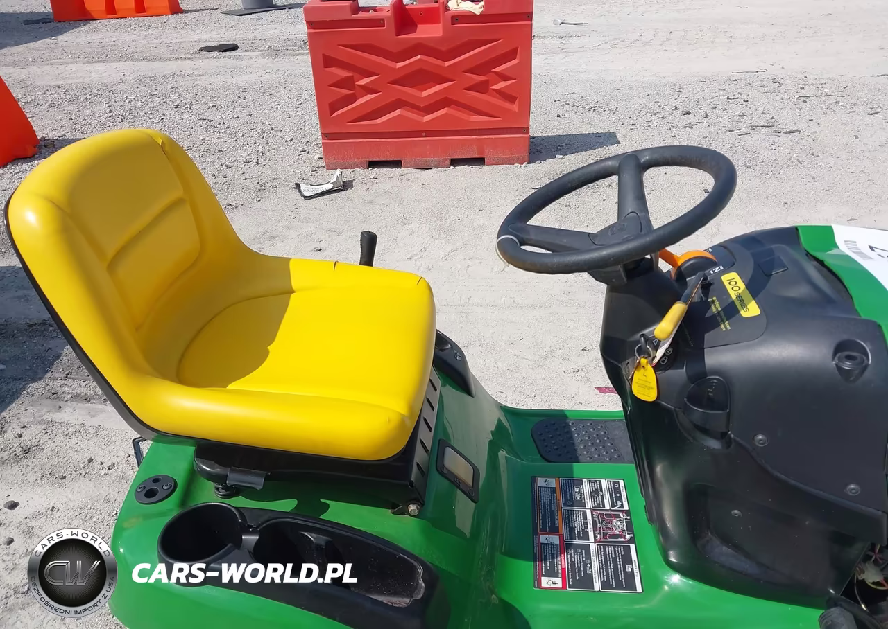 2008 John Deere Riding Lawnmower VIN:GX0110A056428 - 5