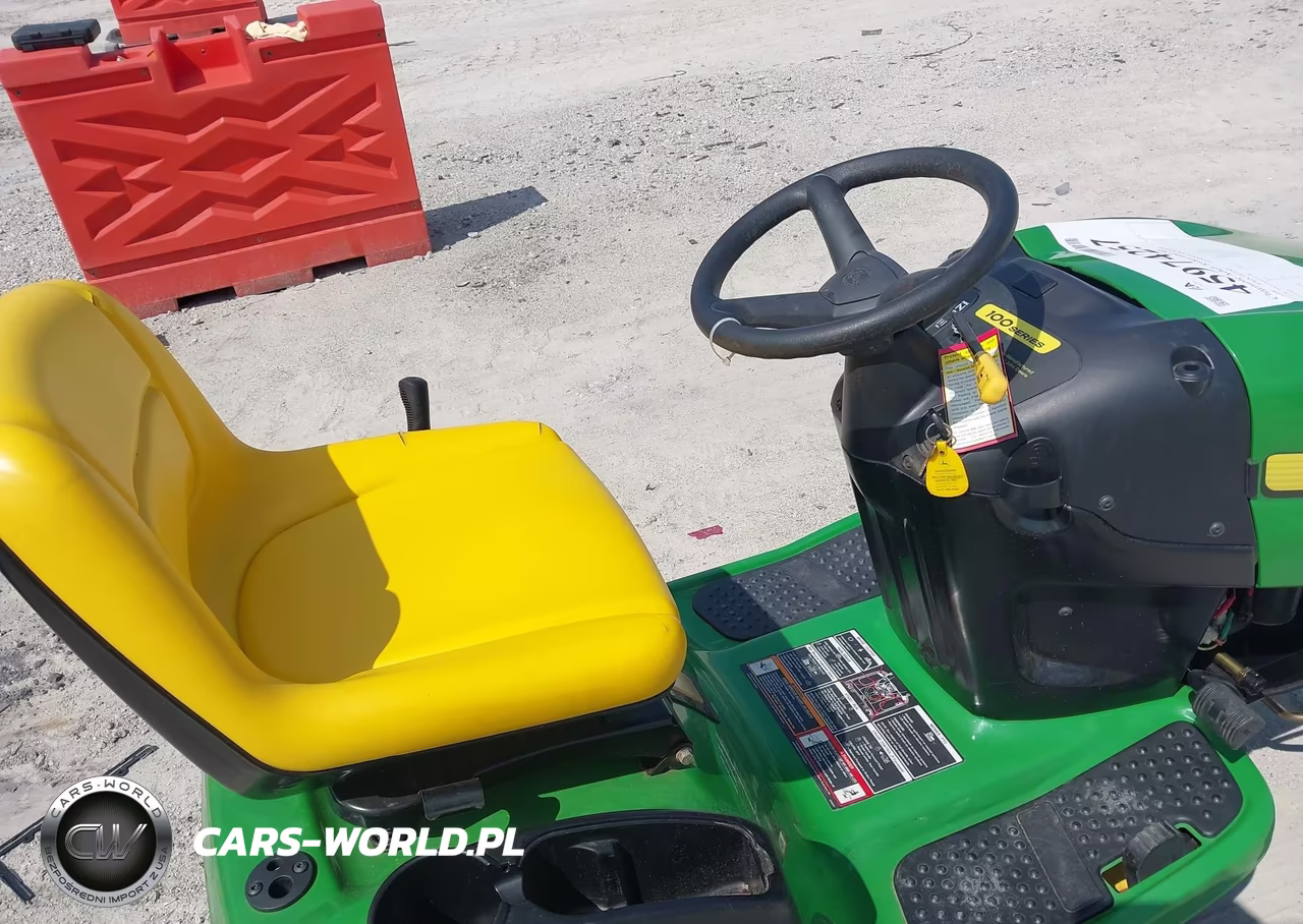 2008 John Deere Riding Lawnmower VIN:GX0110A056428 - 8