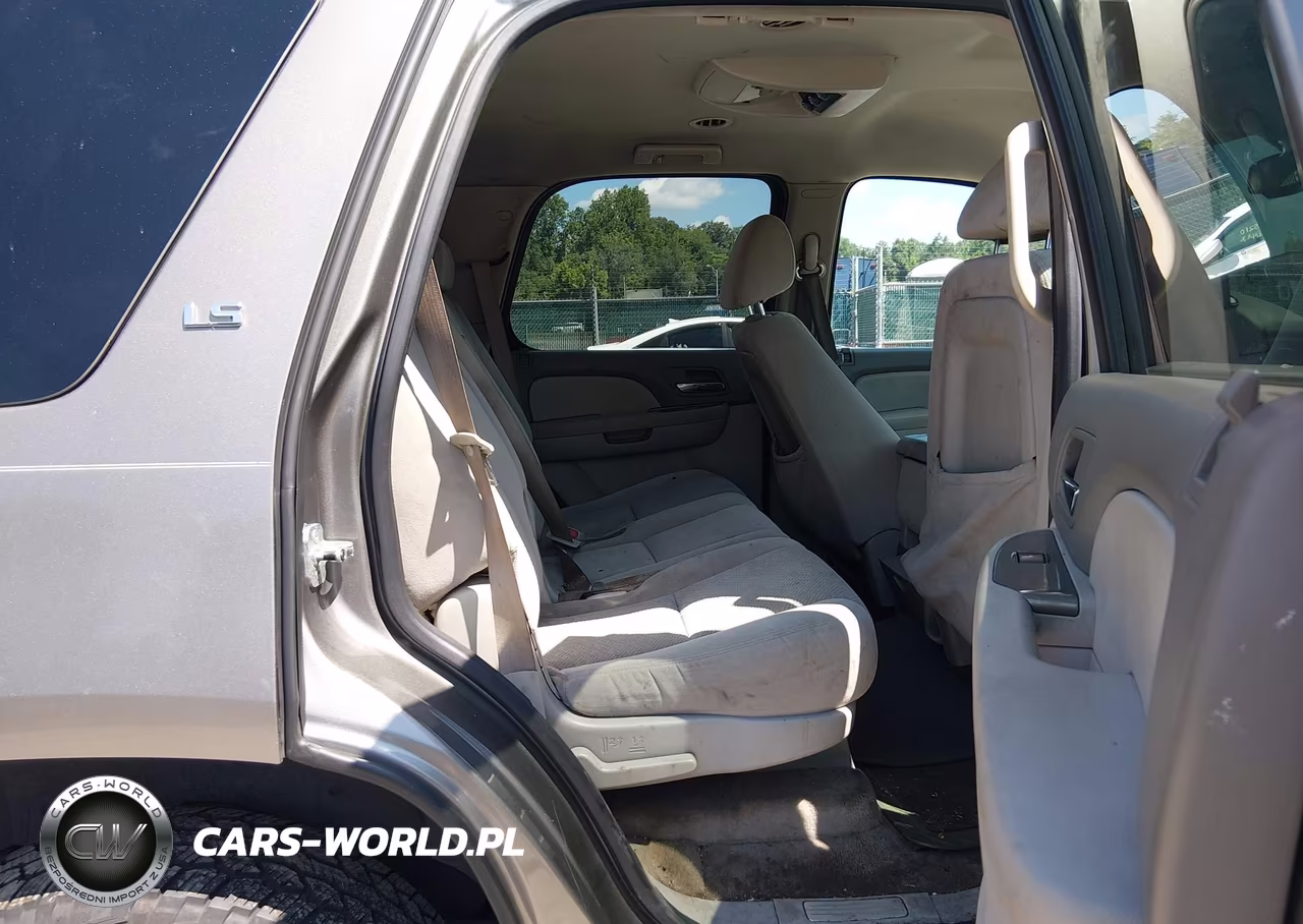 2008 Chevrolet Tahoe Ls VIN:1GNFC13C28R123729 - 8