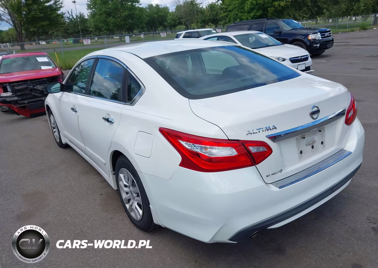 2017 Nissan Altima 2.5 S VIN:1N4AL3AP5HC232974 - 3