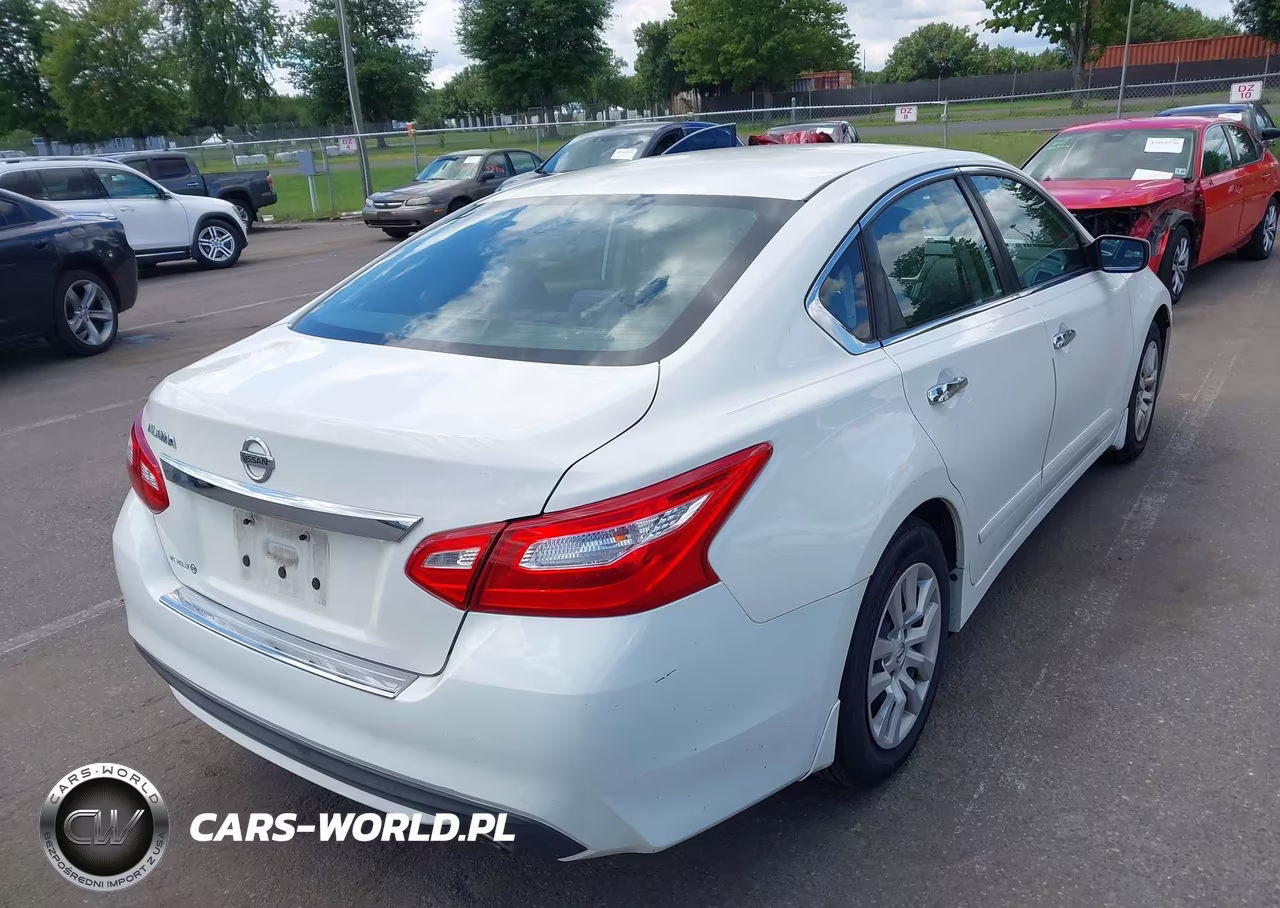 2017 Nissan Altima 2.5 S VIN:1N4AL3AP5HC232974 - 4